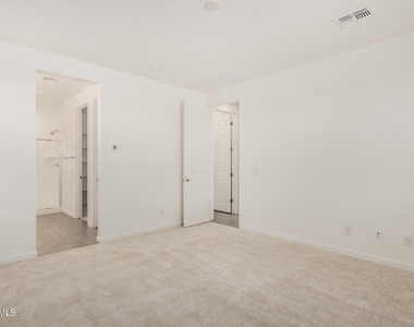 2503 S 180th Drive - Photo Thumbnail 14