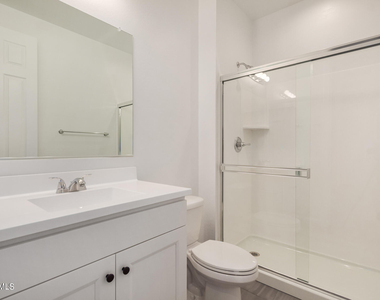 2503 S 180th Drive - Photo Thumbnail 21