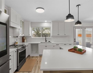2031 Lake Trail Drive - Photo Thumbnail 19