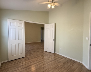 1381 S Yucca Place - Photo Thumbnail 12