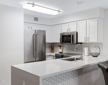 10080 E Mountainview Lake Drive - Photo Thumbnail 10