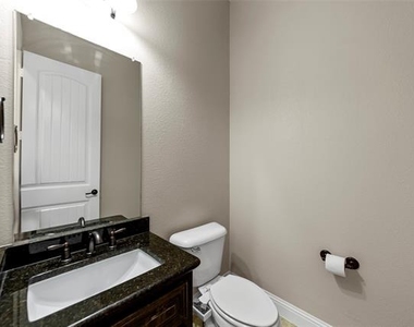 1213 Lewiston Drive - Photo Thumbnail 10