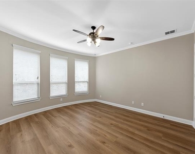 1213 Lewiston Drive - Photo Thumbnail 17