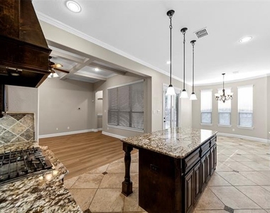 1213 Lewiston Drive - Photo Thumbnail 7