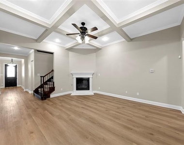 1213 Lewiston Drive - Photo Thumbnail 8