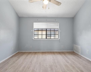 5590 Spring Valley - Photo Thumbnail 16