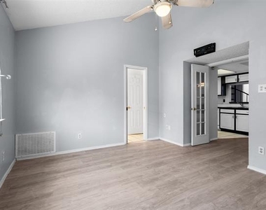 5590 Spring Valley - Photo Thumbnail 13