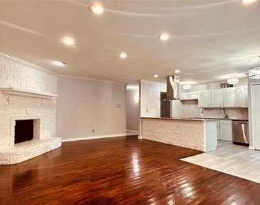 153 W Way Drive - Photo Thumbnail 3