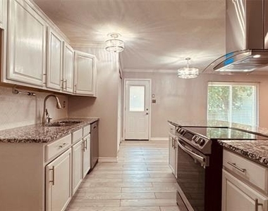 153 W Way Drive - Photo Thumbnail 6