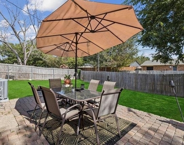 153 W Way Drive - Photo Thumbnail 1