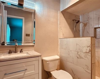 153 W Way Drive - Photo Thumbnail 8