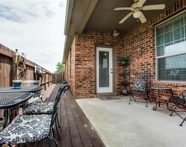 4200 Mesa Drive - Photo Thumbnail 3