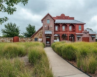 4200 Mesa Drive - Photo Thumbnail 15