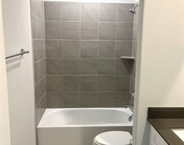3010 Camilli Cove - Photo Thumbnail 13
