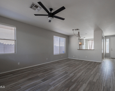 7312 E Mills Street - Photo Thumbnail 6