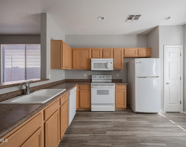 7312 E Mills Street - Photo Thumbnail 7