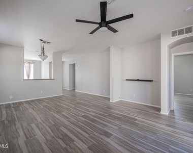 7312 E Mills Street - Photo Thumbnail 5