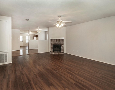 2812 Paddock Way - Photo Thumbnail 17