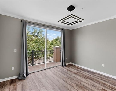 330 Las Colinas Boulevard E - Photo Thumbnail 2