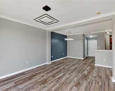 330 Las Colinas Boulevard E - Photo Thumbnail 4