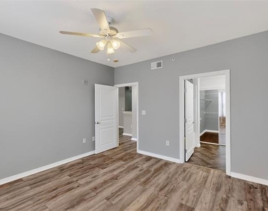 330 Las Colinas Boulevard E - Photo Thumbnail 13