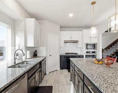 1315 Cascade Lane - Photo Thumbnail 10