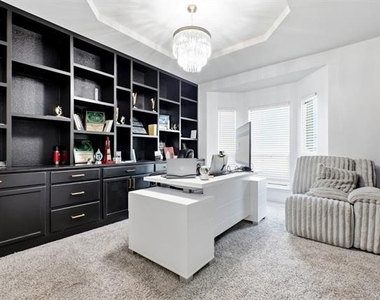 1315 Cascade Lane - Photo Thumbnail 6