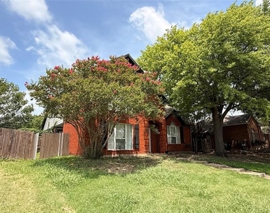 4209 Mulberry Drive - Photo Thumbnail 2