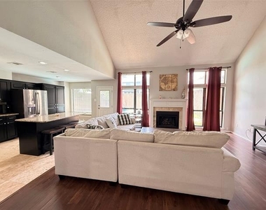 4209 Mulberry Drive - Photo Thumbnail 6