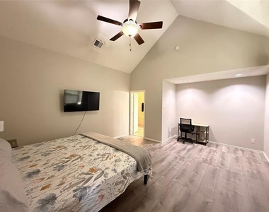 4209 Mulberry Drive - Photo Thumbnail 10