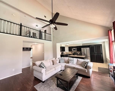 4209 Mulberry Drive - Photo Thumbnail 9