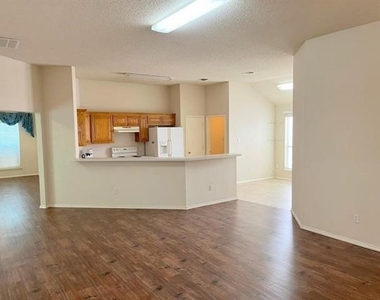 8055 Raleigh Drive - Photo Thumbnail 6