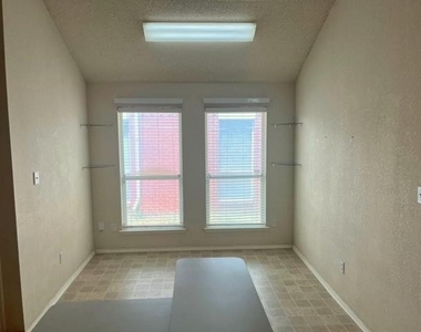 8055 Raleigh Drive - Photo Thumbnail 10