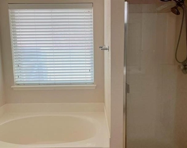 8055 Raleigh Drive - Photo Thumbnail 14