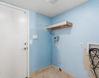 19413 N 37th Way - Photo Thumbnail 30