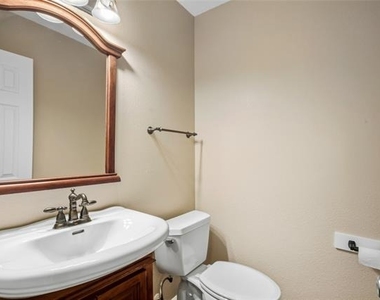 2621 Taylor Boulevard - Photo Thumbnail 20