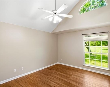 2621 Taylor Boulevard - Photo Thumbnail 16