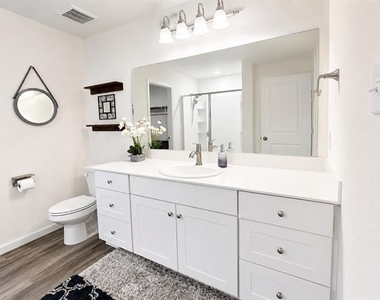 824 Juniper Street - Photo Thumbnail 16