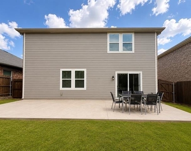 824 Juniper Street - Photo Thumbnail 22
