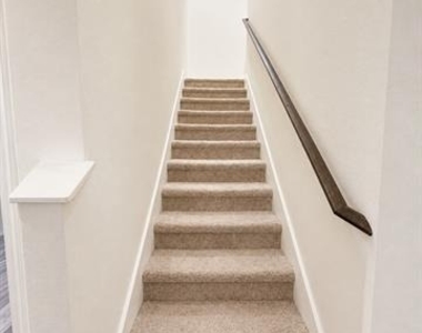 824 Juniper Street - Photo Thumbnail 8