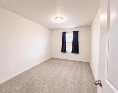 824 Juniper Street - Photo Thumbnail 14