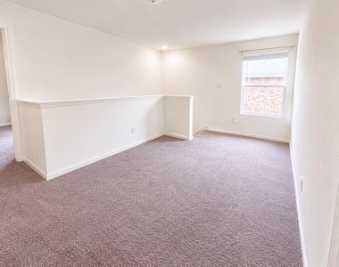 824 Juniper Street - Photo Thumbnail 9