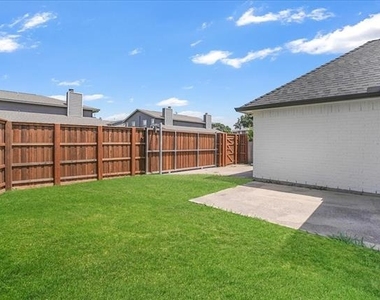 3173 Riverside Drive - Photo Thumbnail 27