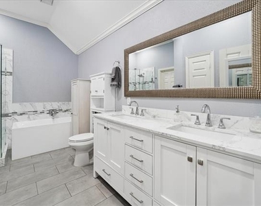3173 Riverside Drive - Photo Thumbnail 19