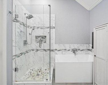 3173 Riverside Drive - Photo Thumbnail 20