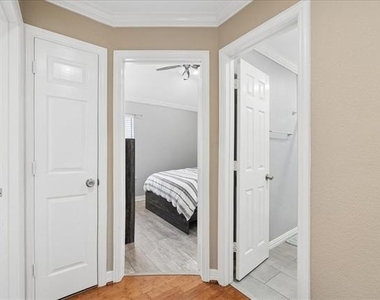 3173 Riverside Drive - Photo Thumbnail 21