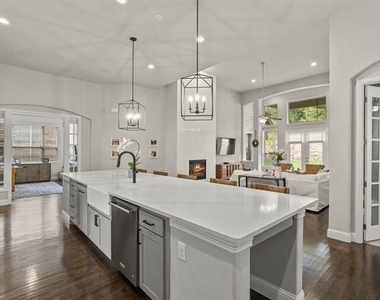 6637 Elderberry Way - Photo Thumbnail 12