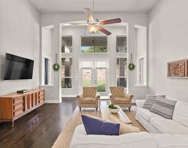 6637 Elderberry Way - Photo Thumbnail 17
