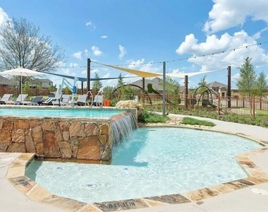 6637 Elderberry Way - Photo Thumbnail 35