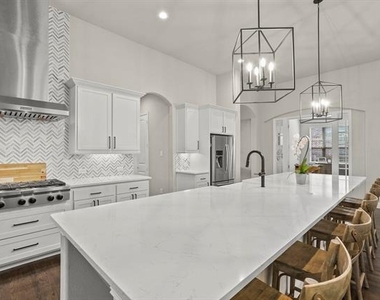 6637 Elderberry Way - Photo Thumbnail 9